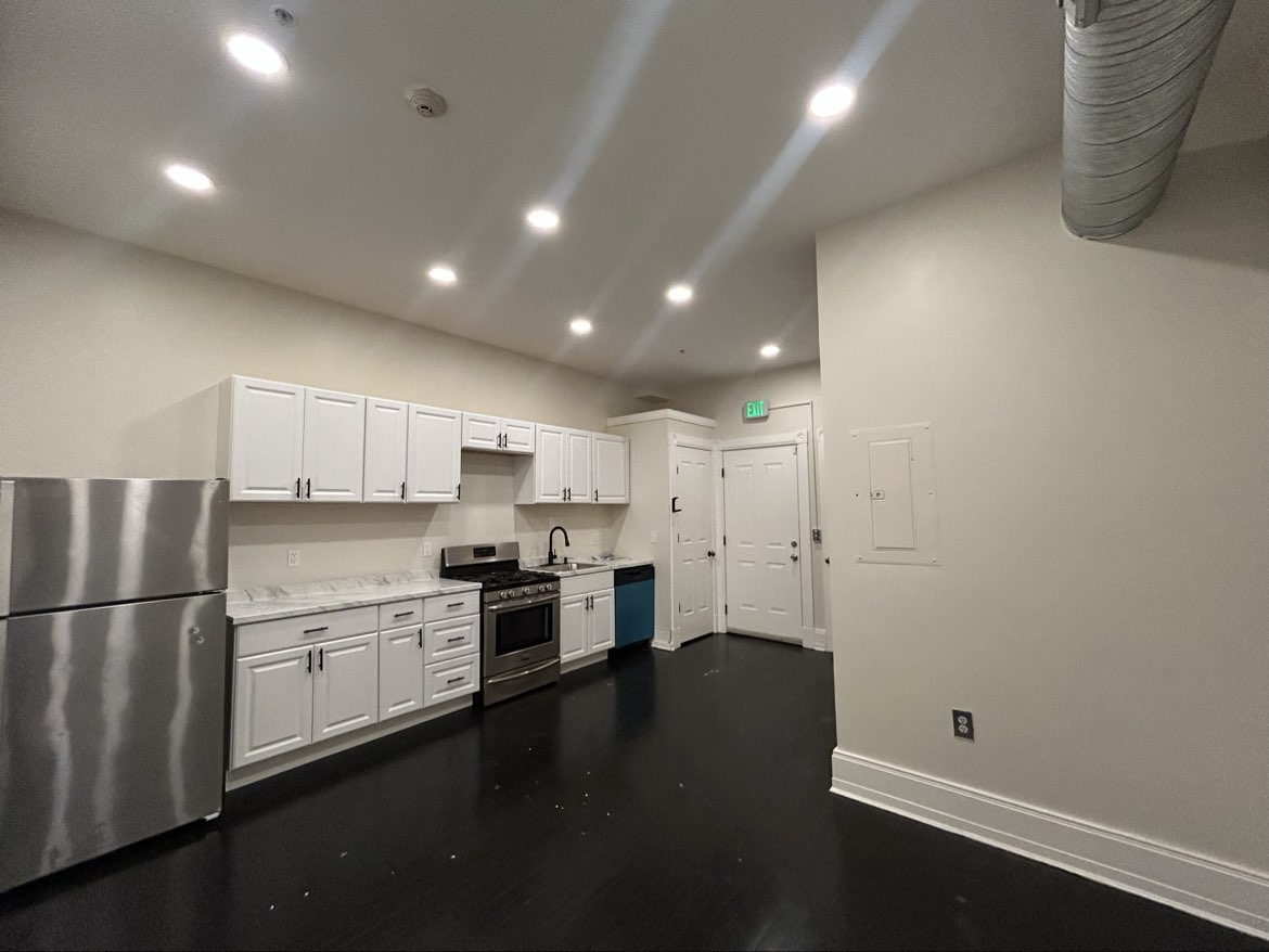 890 Tyson Street - 1B